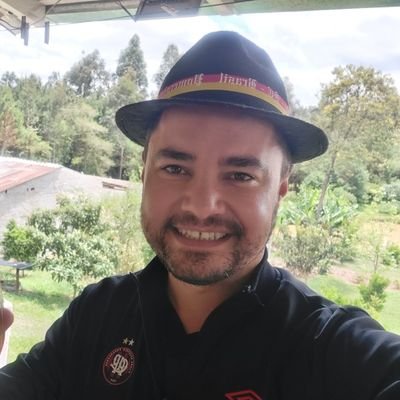 ✝️Católico Apostólico Romano
Paranaense e Curitibano orgulhoso Athleticano de Coração🌪🔴⚫☠🇧🇷
Insta➡️ https://t.co/GLzxL4OH9g