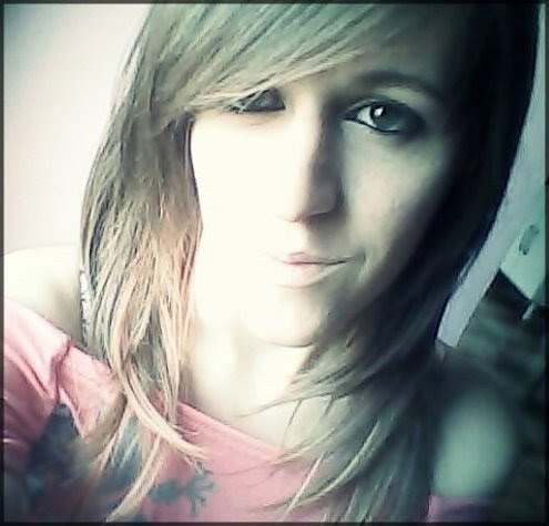 Seguee lá @CriisGreiner :} ~