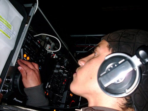 DJ S m a l l