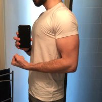 Un Barbu Bouffeur De Cul (@leoadelachatte5) 's Twitter Profile