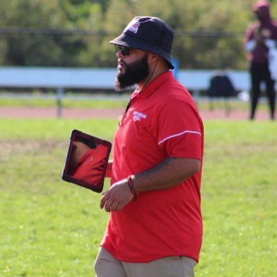 Social studies teacher & football coach for NRCSD. 👨🏽‍🏫🏈🇺🇸🇵🇷🔴⚪️