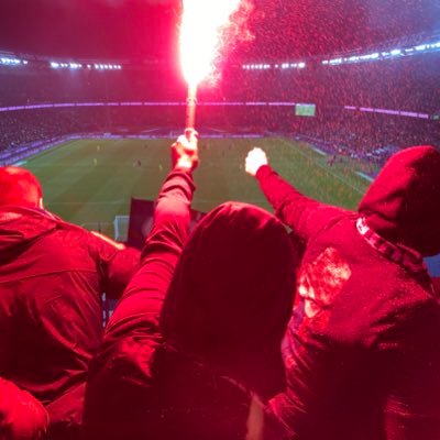 Eldoudi's profile picture. Il n’y a que ces couleurs qui font battre mon cœur