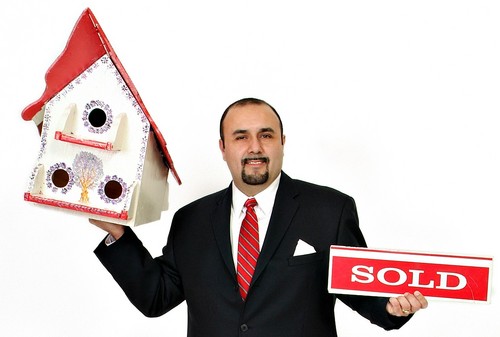 RealEstateAmigo's profile picture. Professional Sales Award Winning Realtor & Team, with over 25 yrs, specializing in the East end of Toronto and Durham Region. English/Spanish Services