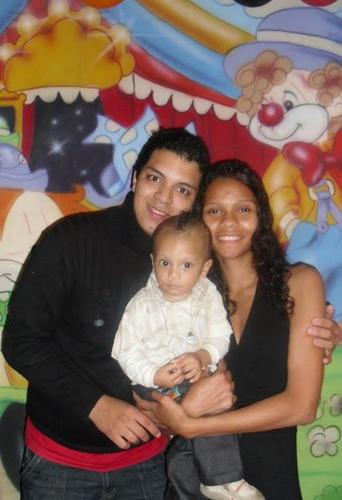Amo minha familia, games, filmes, música ( lembrando nem todo funk eh musica), desenhos, pinturas e outras cositas hehe Peace!!!
