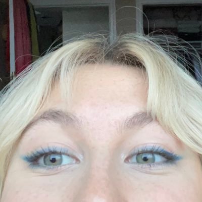 KateChernoff's profile picture. bartender & synchronized swimmer