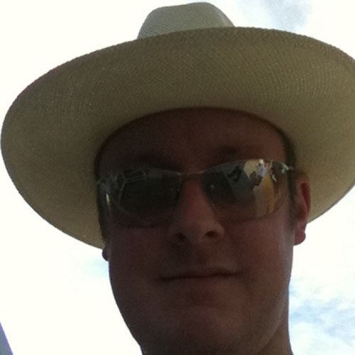 MarkBGeek's profile picture. Geek and Petrolhead all rolled into one