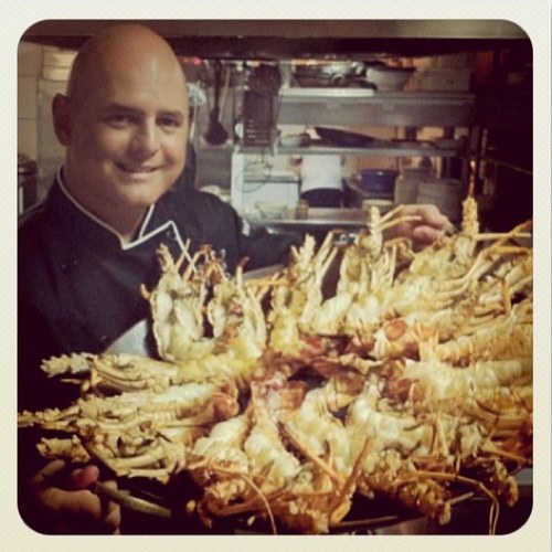 Mineiro, erradicado em São Paulo,Chef e proprietário do Restaurante Vojnilô em Fortaleza.
http://t.co/uyTcfy9z3g
http://t.co/3RNfdXVInP