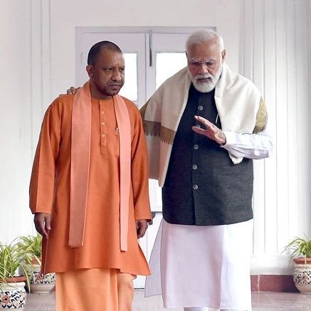 gorakhpur. ha .bhaiya🤫🤫
gorakhnath baba ke jai ho🚩🚩🚩
भगवा की ताकत के आगे ब्रम्हांड भी सर झुकाता है
#सुबह_शाम सूरज भी भगवा ओढ़कर आता है.🚩🚩 save water💧