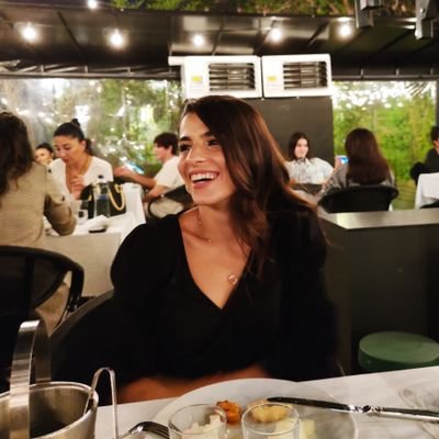 Elifkandazz's profile picture. E 💙 kendi kendine çok konuşan biri.