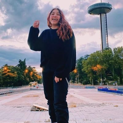 ConstanzaPinoCh's profile picture. ig @coni.tans