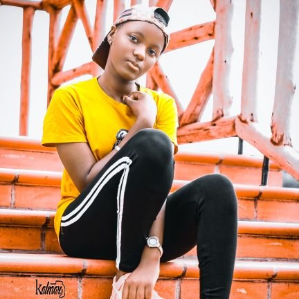 OzilFatia's profile picture. I leave my own life 💞💞