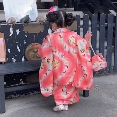 LOVE_happy6952's profile picture. 6y4mの女の子のママです。母は根っからのジャニヲタ。娘はプリキュア、ポケモン、YouTube大好きっこです（笑）趣味程度ですがハンドメイドをかじってます。無言フォロー失礼します&大歓迎です‼︎