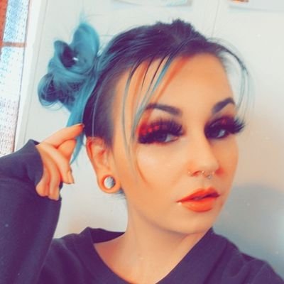 ttvmommygremlin's profile picture. She/Her
I teach Destiny 2 Endgame content. I love helping people learn new things and giving them the confidence to work mechanics!