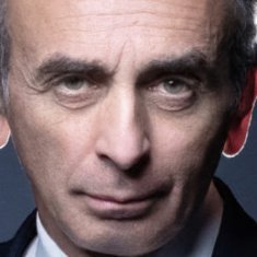 We're not French. We cannot vote for Zemmour. But he is our last hope. We want him to be President.

Nous ne sommes pas français. Mais nous soutenons Zemmour.