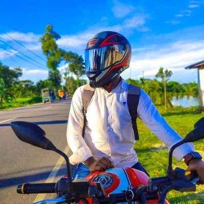 HossanSharid's profile picture. Student