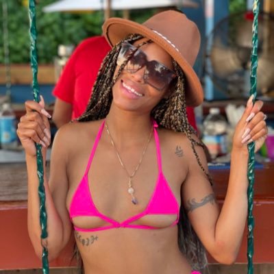 Unapologetic . Free . Evolving. •DM(V) |
