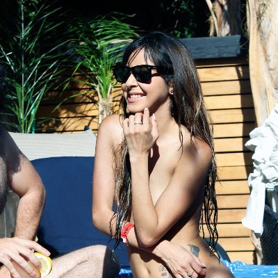 Simoné Matean (@SimoneMountain) / Twitter Swinger 400x400 picture Simoné Matean (@SimoneMountain) / Twitter picture