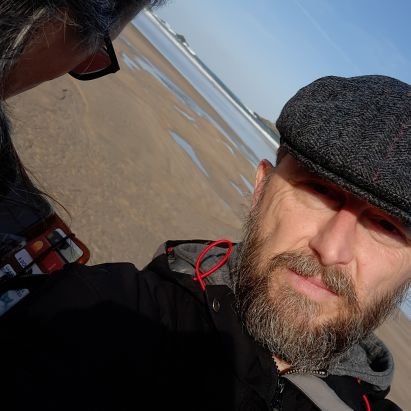 fidoexpects's profile picture. Avid scroller,with no idea how to frame a tweet.