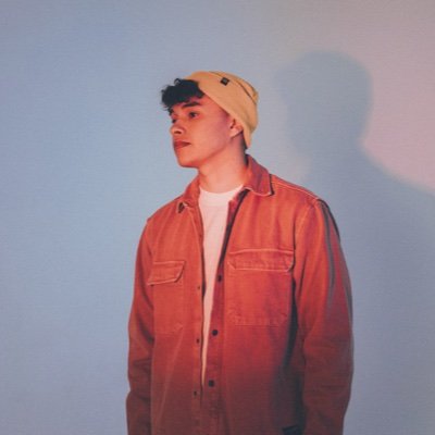 veskymusic's profile picture. music speaks what words can't 🌿