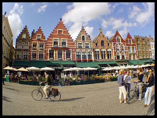 World class traveler, home based in Bruges, Belgium