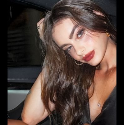 LadyRomanova_'s profile picture. Dɪʟᴏ ❤️
Tᴇ ᴀᴍᴏ 💘
Lᴏ ᴀᴍᴀᴍᴏs ᴍᴜᴄʜᴏ, Cᴏʀᴏɴᴇʟ🥀
🦋моя маленькая волшебница 
mi pequeña hechicera🦋
«V🐍»