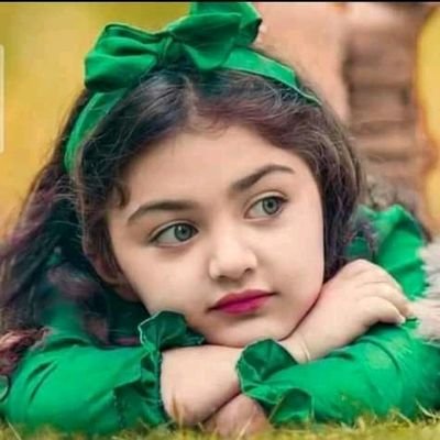 خوبصورتی چہرے میں نہیں
الفاظ اور کردار میں ہونی چاہئے