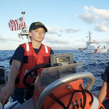 US Coast Guard 100% Disabled Veteran ‘Boats’ ⚓️ Madre to 1 & Mom of 3 💕 American Muslim 🧕 #SaveOurOceans #GirlsDriveBoatsToo