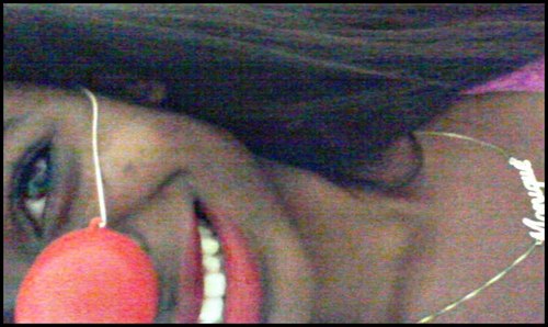 Suponho que me entender não é uma questão de inteligência e sim de sentir, de entrar em contato... 
Ou toca, ou não toca. ( Clarice Lispector) 

Mooh'
