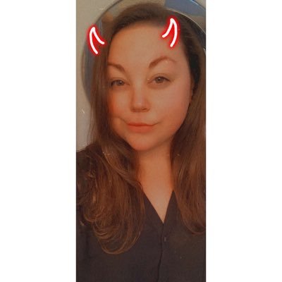 cassielovee's profile picture. “Don’t set yourself on fire to keep others warm.” 💖