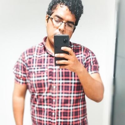 EduandradeCr's profile picture. 