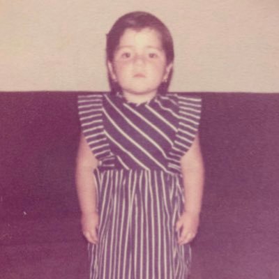 Colocolina. Ursulina. Amante de las plumas (para escribir). Corrigiendo su ortografía desde 1982. Al parecer, ser madre me radicalizó.