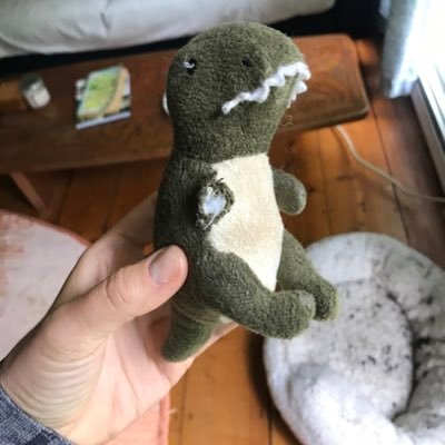 poundxlb's profile picture. 🦖 here to learn, support, and connect. interested in #strategy #operations #culture #entrepreneurship #startups #leadership and all things #wine