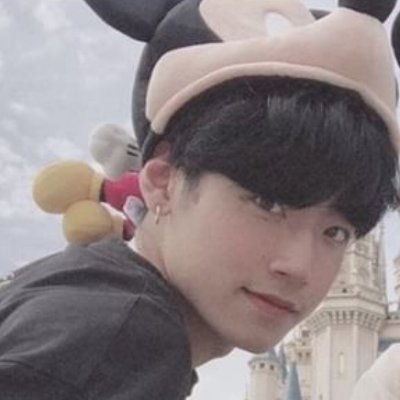 ・東京
・22歳
投資❌マルチ❌ネズミ講❌
家などで出来る案件お手伝い程度でも可能!
⬇️副業お探しの方はこちらのLINEまで⬇️