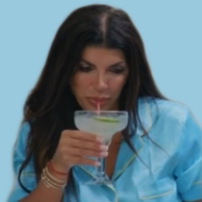 #TERESAGIUDICE: pineapple #RHOBH & #RHONJ addict!