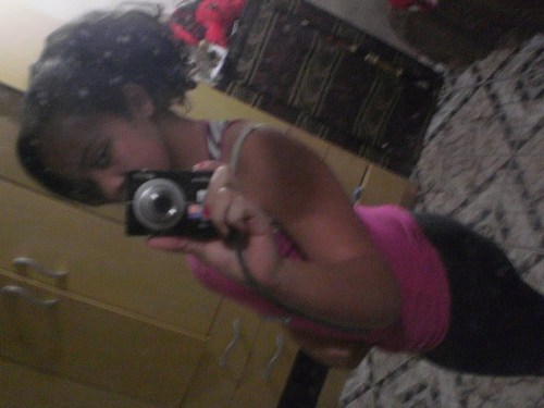 Sou muito mais que essas 
letras, frases e fotos que 
falam sobre mim. Sou as 
minhas atitudes, os meus 
sentimentos, as minhas 
idéias. :))