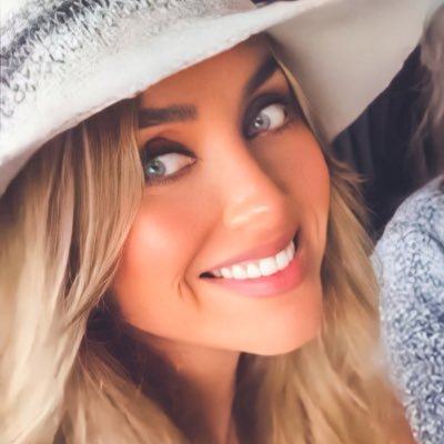 _carinomio's profile picture. to aqui no twitter pra enaltecer a Anahi e outros ídolos do meu estilo eclético de ser, além é claro, de reclamar da vida