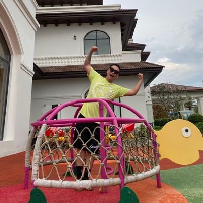 ThiBoogie's profile picture. Welcome my Funny World 😬☺️✨🧸💥🎶🌐🪐🌈🍙🍢🍜💵💸