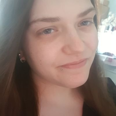 Noliinaa's profile picture. #LaFamilia 🦎 #NaNo🤜🤛  Nett hier aber haben sie Hobbylos schon mit 5 ⭐️ bewertet? 30418807 너 🩵