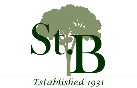 Just minutes from downtown in the community of St. Boniface along the banks of the Seine River. The golf course is a natural, classic par 72 course