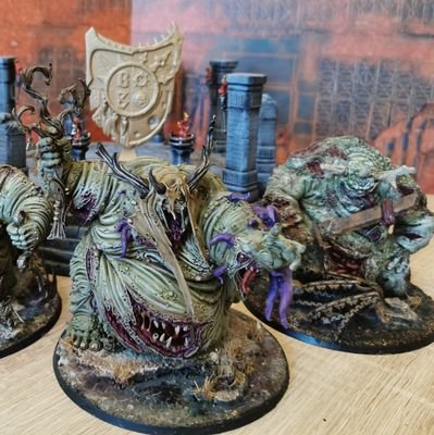 hobbyshark's profile picture. my boys🥰, warhammer, age of sigmar, hobby, bikes and the Bruce's 

that's basically me, not forgetting the wife of cause