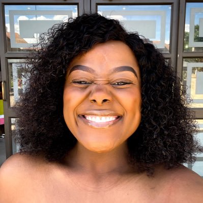 God girl👧 2x Dean’s list student🏆 Masters graduate👩🏾🎓 Twin sister👯♀️ @melldinoh
