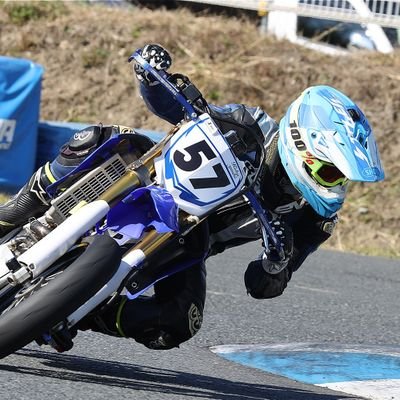 WR250R(モタード化)/YZ125 SS KILLERS モタード SP-MID
スーパーモト地方選手権 S1チャレンジ S3　　　　
チョンマゲを失いました。