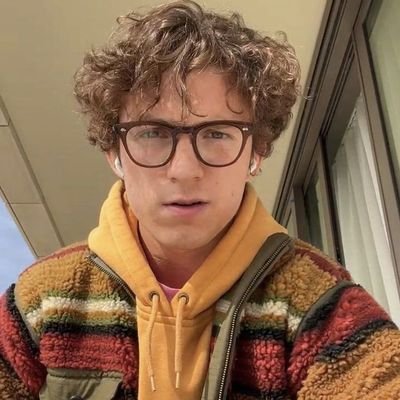 amnrloera's profile picture. alora.