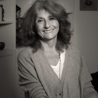Homeopath. Writer.
Novels -Song for Ria, Mesmerised, Ash on the Vine coming soon.
Articles and essays - https://t.co/4kzblShoHD