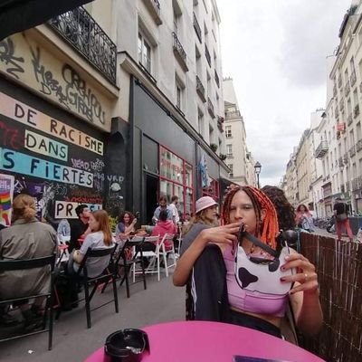 Camilicious_H's profile picture. Bush did 4/20 et moi j'ai des couverts en plastique