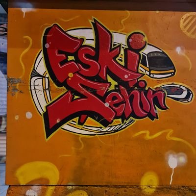 AnlikEskisehir's profile picture. Eskişehir Anlık 

- 
- 
İnstegram @anlikeskisehir 
- 

Eskişehir'e dair hersey..