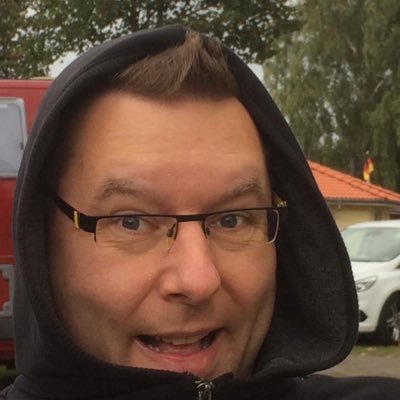 JrgenOster's profile picture. Videogames enthusiast and child of the 80s. Fan of the Neo Geo, PC Engine, Atari 2600, Vectrex, Nintendo Virtual Boy and of course Game & Watch.