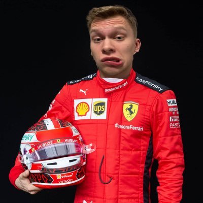 CationFlo's profile picture. Student, loves cars going quick und gaming ❤️ | he/him