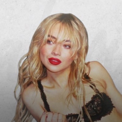 pictures and videos of sabrina carpenter (fan acc)