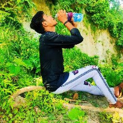 BabyFariyaz's profile picture. 👩‍❤️‍👨प्रेम😡जिद😝से नही🤨◉‿◉किस्मत😔 से😲मिलता🏋🏻‍♂️है 🥰जनाब,वरना🤭पूरी😏दुनियां🌍का👌🏻मालिक🖕🏻अपनी राधा🧕के😷बिना😤नहीं रहता।😆🏋🏻‍♂️👌🏻